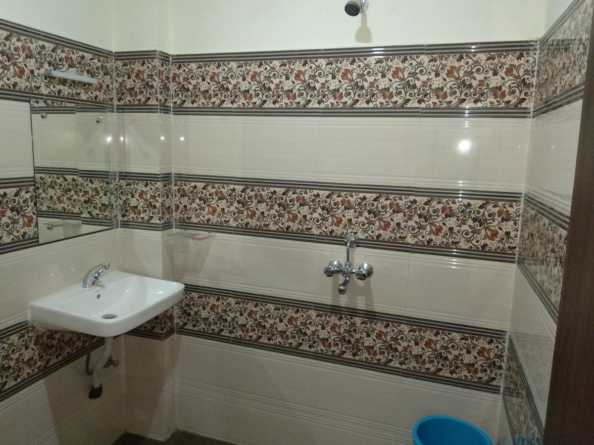 Oyo 60976 Hotel Shree Ji Morena Экстерьер фото