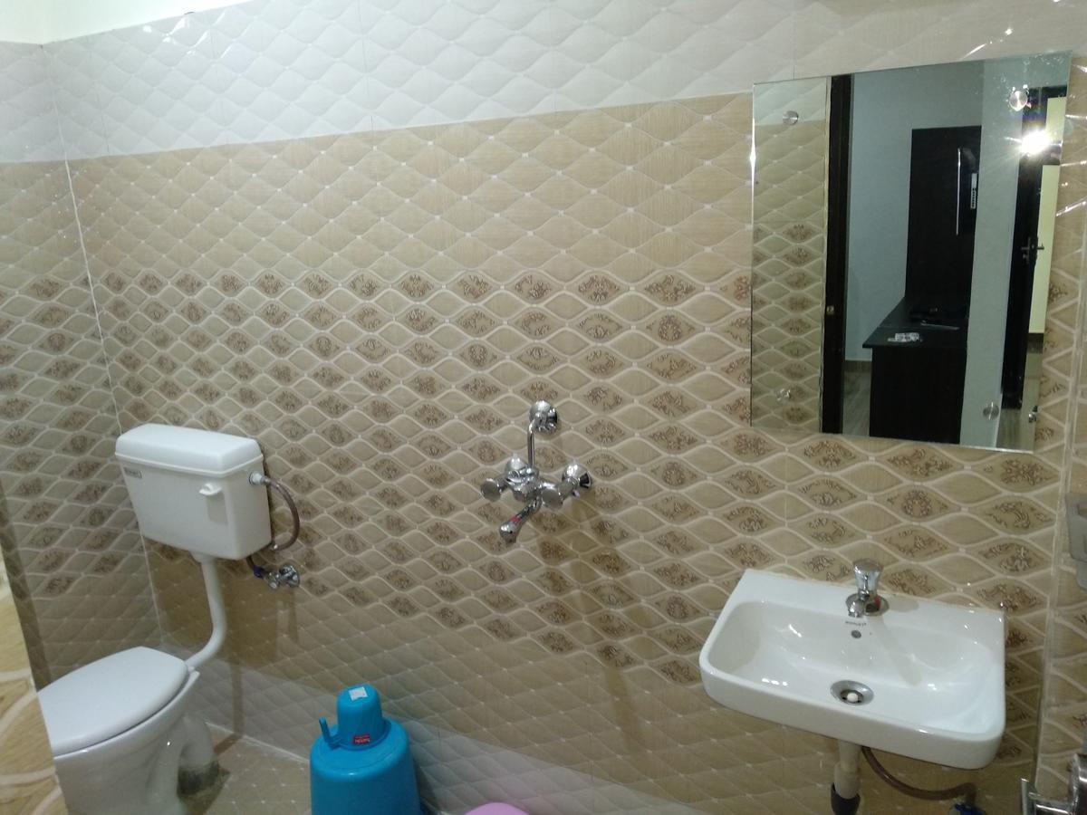 Oyo 60976 Hotel Shree Ji Morena Экстерьер фото